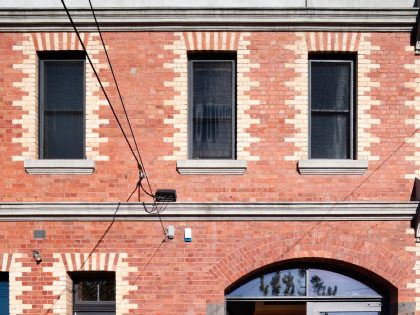 An Industrial Warehouse Converted into Light-Filled Home in Fitzroy, Victoria by Andrew Simpson Architects (3)