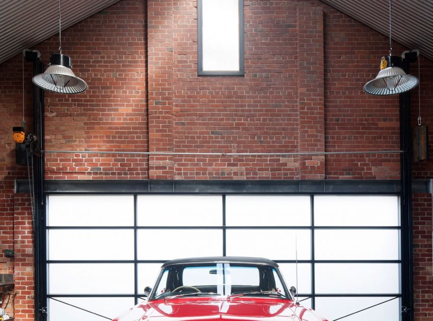 An Industrial Warehouse Converted into Light-Filled Home in Fitzroy, Victoria by Andrew Simpson Architects (4)