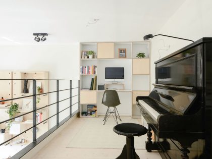 An Old School Building Converted into Swanky Contemporary Apartment in Amsterdam by Standard Studio & CASA architecten (15)