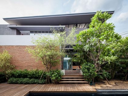 A Striking Modern Industrial House with Sophisticated Accents in Bangkok, Thailand by Alkhemist Architects (1)