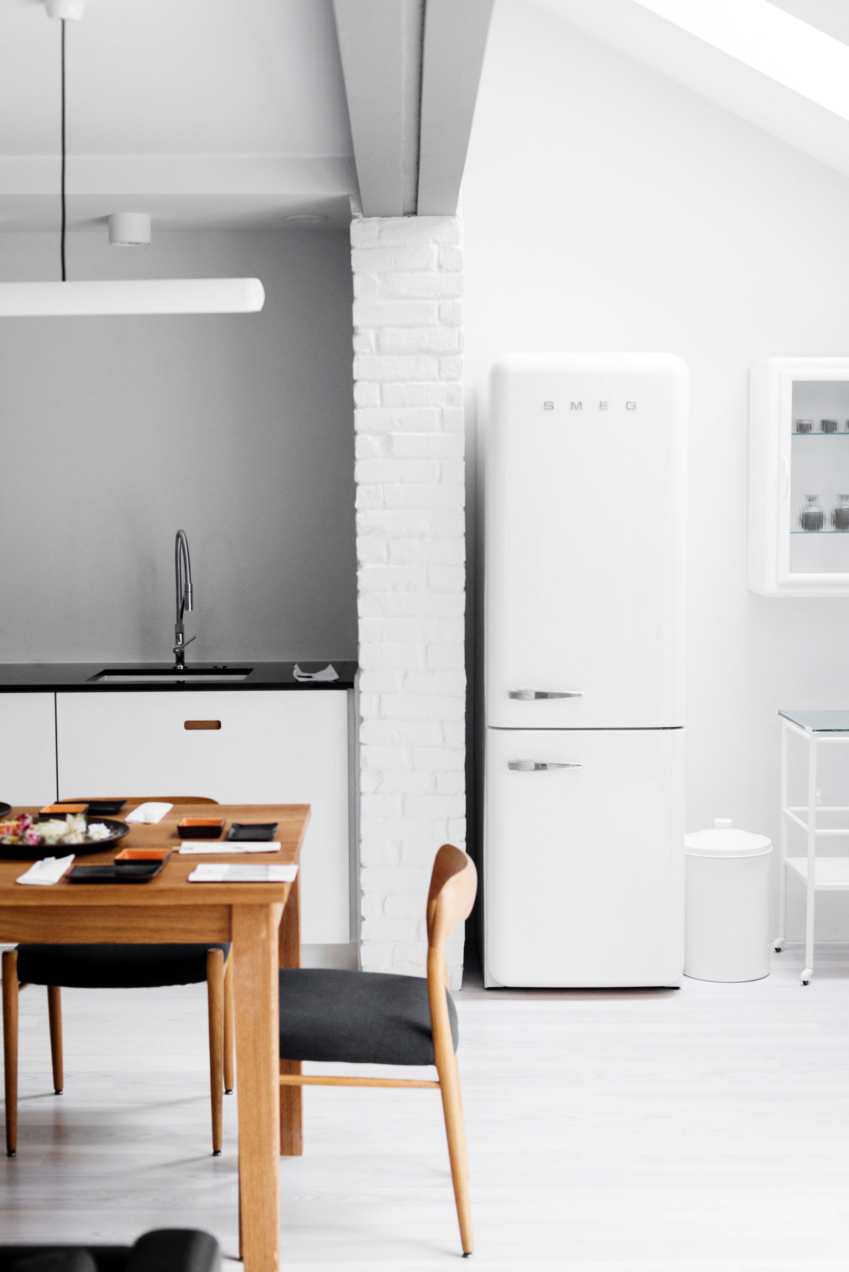 A 100-Year Old House Remodeled Into a Bright Contemporary Home in Poland by Loft Szczecin (14)