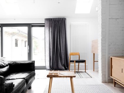 A 100-Year Old House Remodeled Into a Bright Contemporary Home in Poland by Loft Szczecin (4)