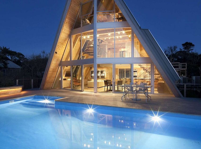 A 1960s Beach Home Turned into Spectacular Modern House on Fire Island by Bromley Caldari Architects (27)