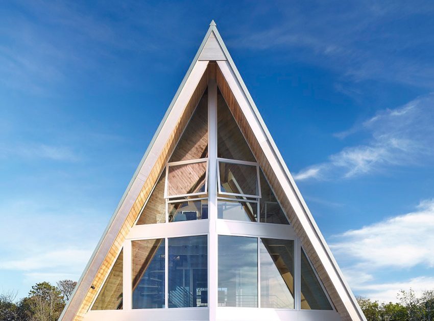 A 1960s Beach Home Turned into Spectacular Modern House on Fire Island by Bromley Caldari Architects (4)