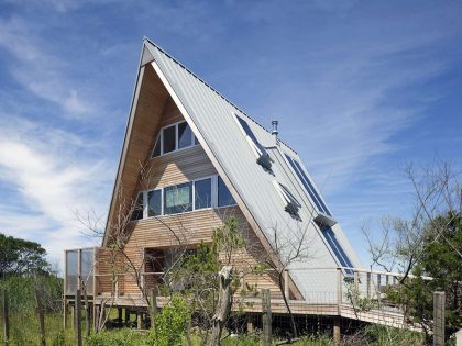 A 1960s Beach Home Turned into Spectacular Modern House on Fire Island by Bromley Caldari Architects (7)