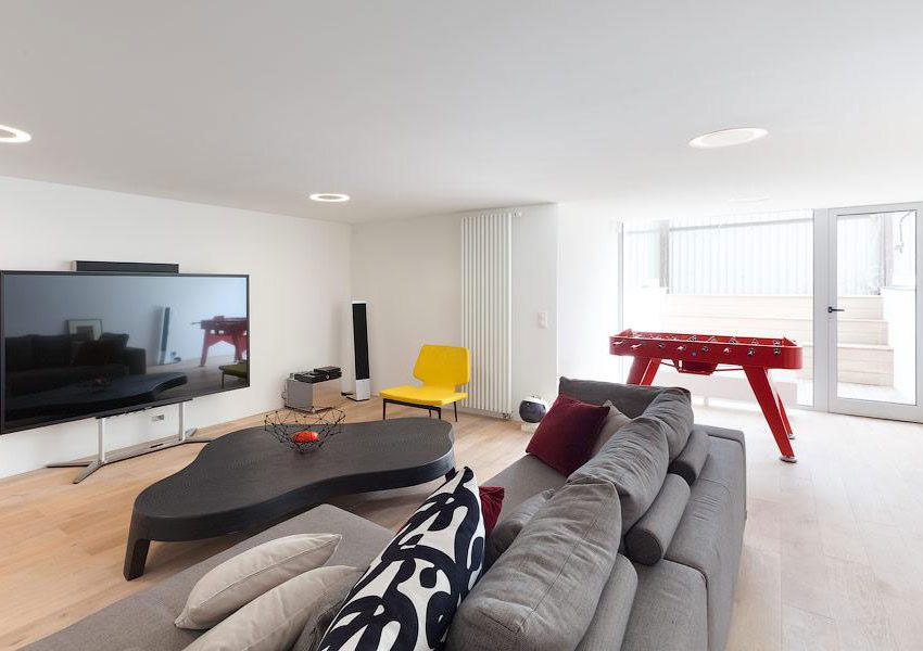 A Bright Modern Home with Stunning Staircase and Open Plan in Moscow by 4a Architekten (44)
