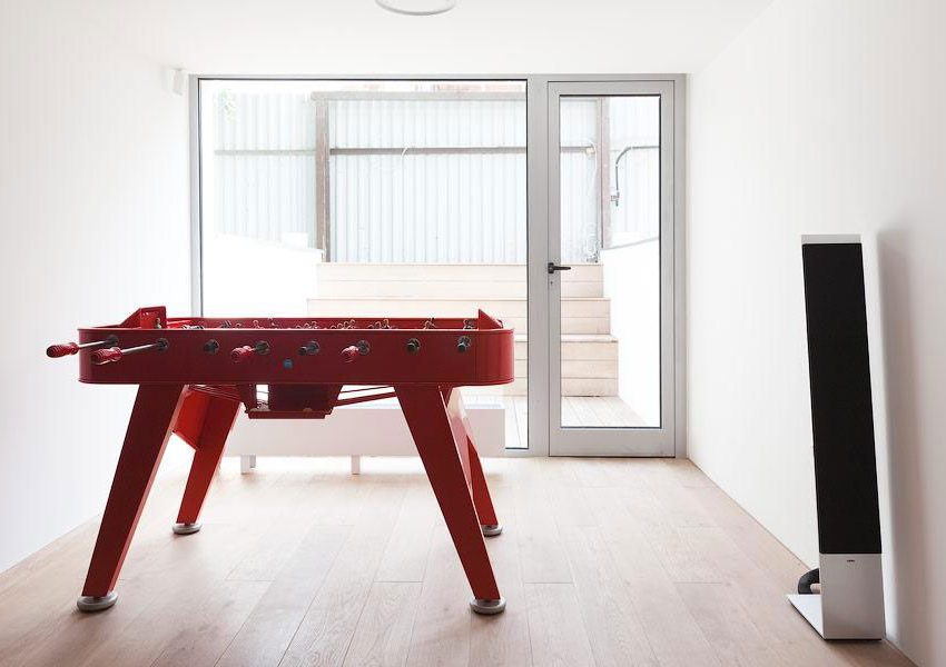 A Bright Modern Home with Stunning Staircase and Open Plan in Moscow by 4a Architekten (46)