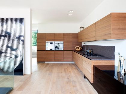 A Bright Modern Home with Stunning Staircase and Open Plan in Moscow by 4a Architekten (47)