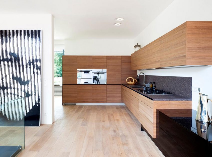 A Bright Modern Home with Stunning Staircase and Open Plan in Moscow by 4a Architekten (47)