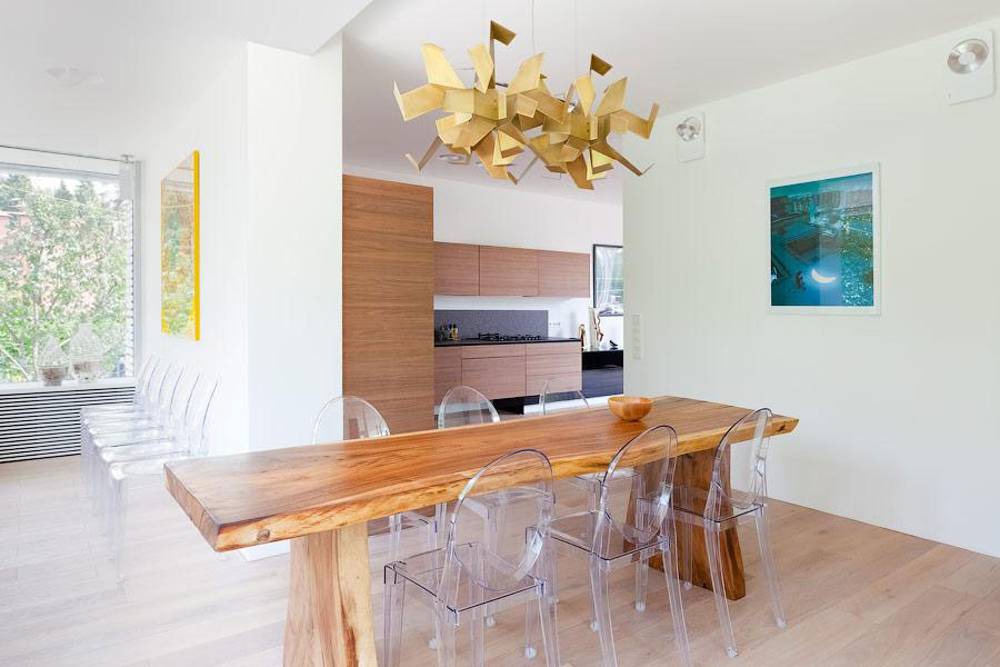 A Bright Modern Home with Stunning Staircase and Open Plan in Moscow by 4a Architekten (49)