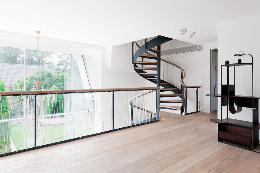 A Bright Modern Home with Stunning Staircase and Open Plan in Moscow by 4a Architekten (54)