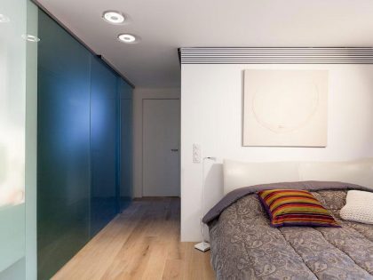 A Bright Modern Home with Stunning Staircase and Open Plan in Moscow by 4a Architekten (55)