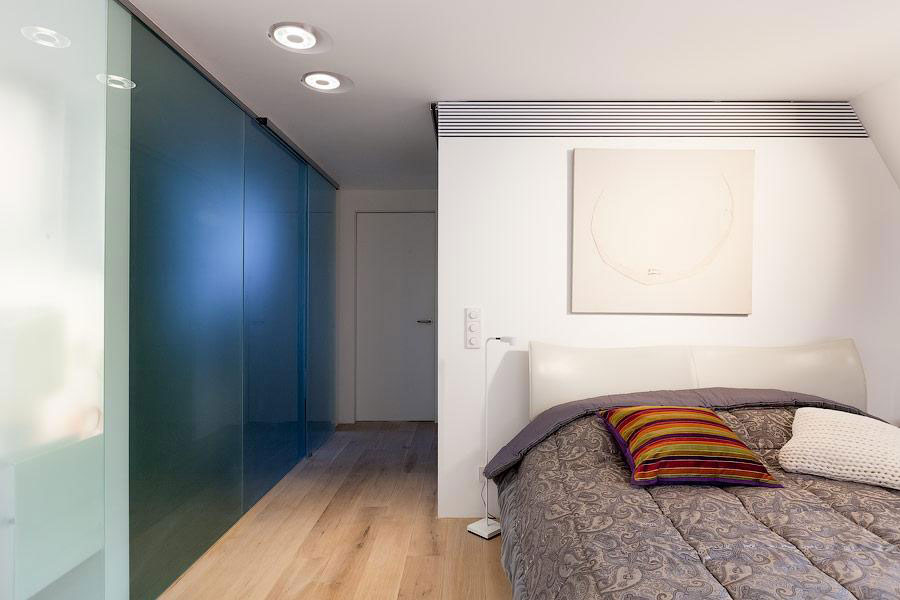 A Bright Modern Home with Stunning Staircase and Open Plan in Moscow by 4a Architekten (55)