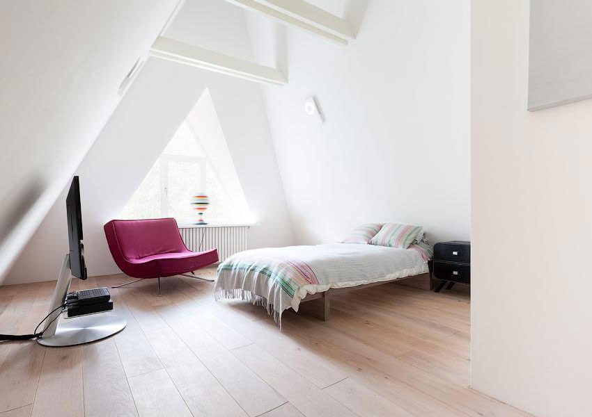 A Bright Modern Home with Stunning Staircase and Open Plan in Moscow by 4a Architekten (57)