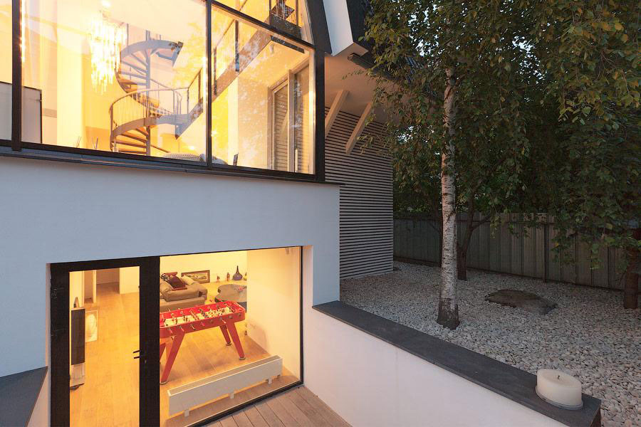 A Bright Modern Home with Stunning Staircase and Open Plan in Moscow by 4a Architekten (68)