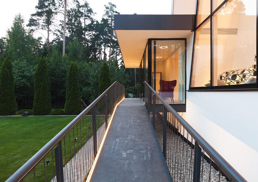 A Bright Modern Home with Stunning Staircase and Open Plan in Moscow by 4a Architekten (69)