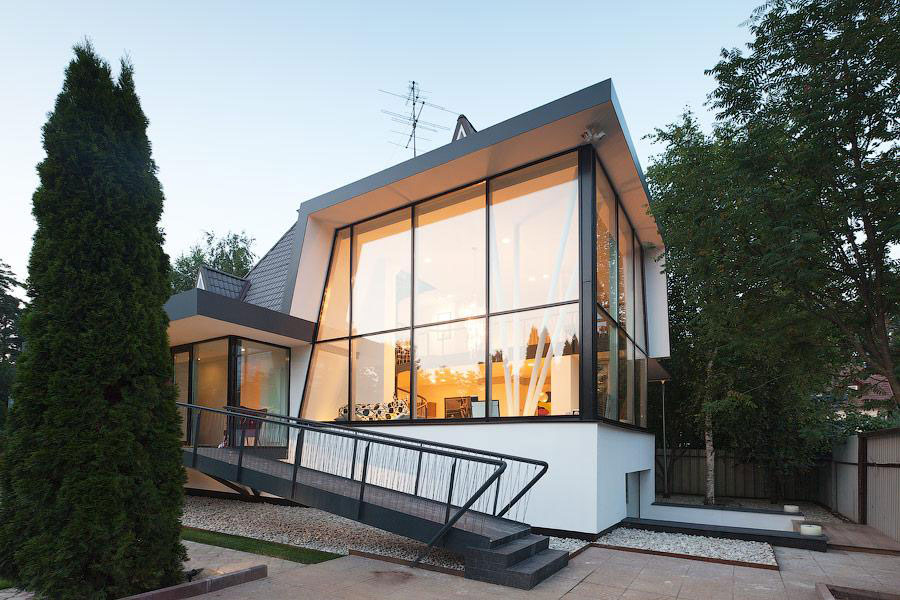 A Bright Modern Home with Stunning Staircase and Open Plan in Moscow by 4a Architekten (71)