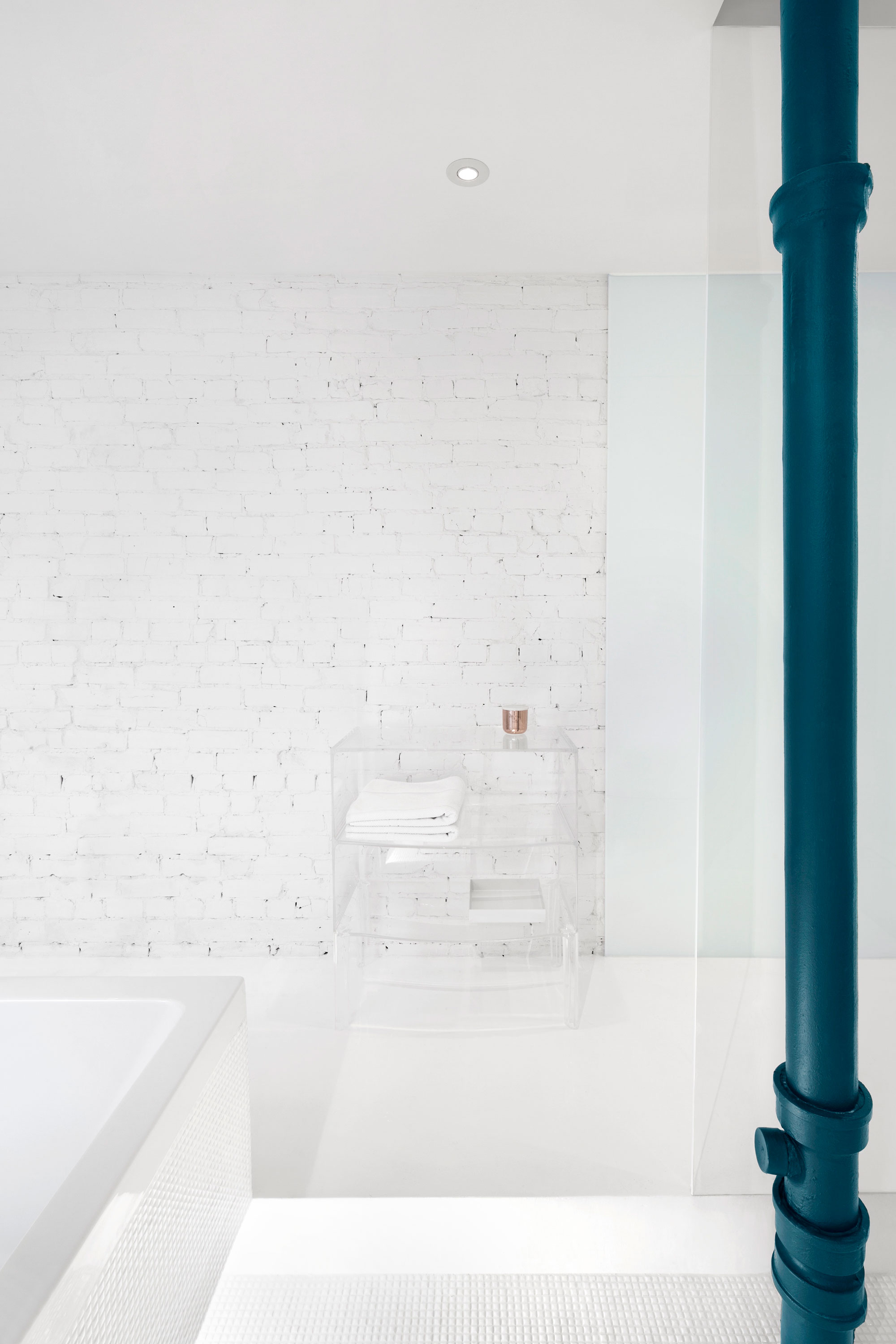 A 19th Triplex Transformed Into an Open, Light-Filled Loft Apartment in Montreal by Anne Sophie Goneau (14)