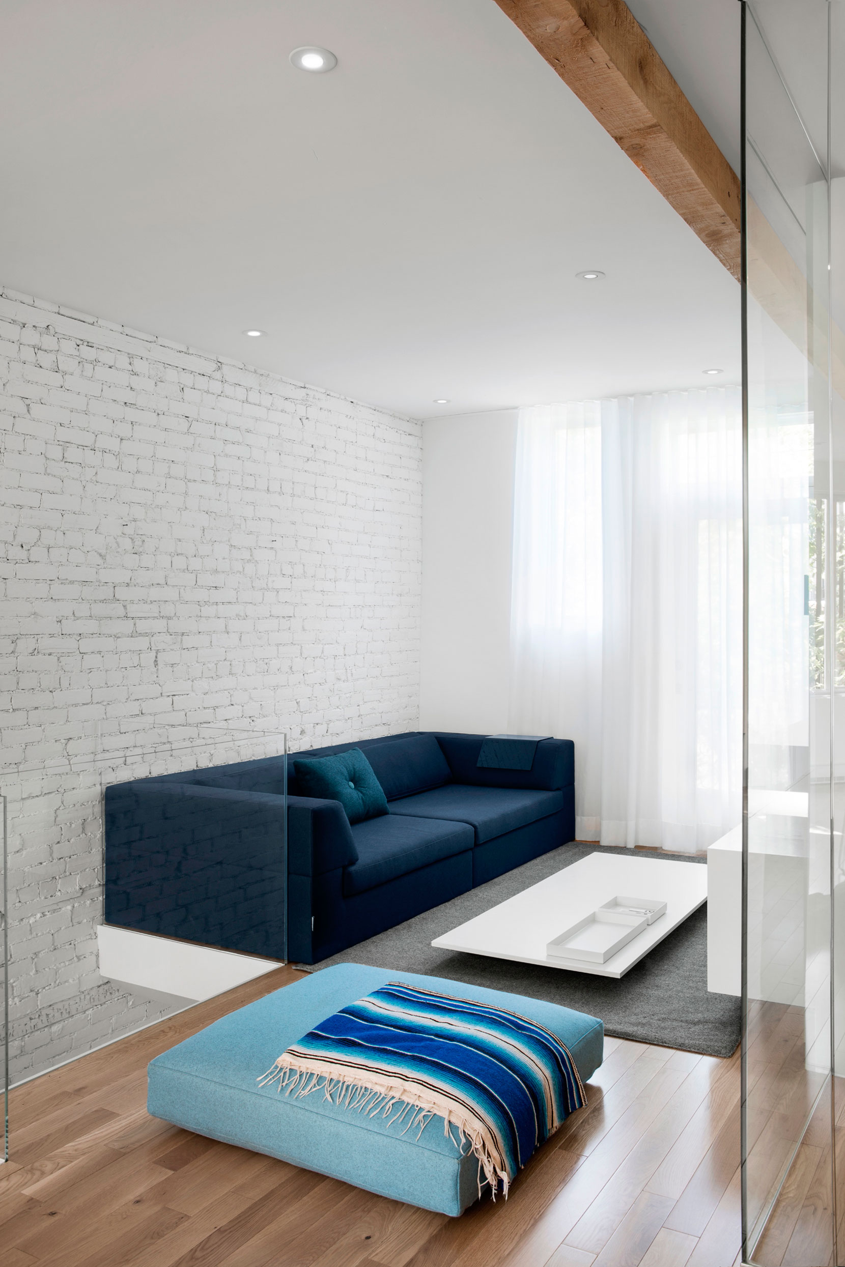 A 19th Triplex Transformed Into an Open, Light-Filled Loft Apartment in Montreal by Anne Sophie Goneau (2)