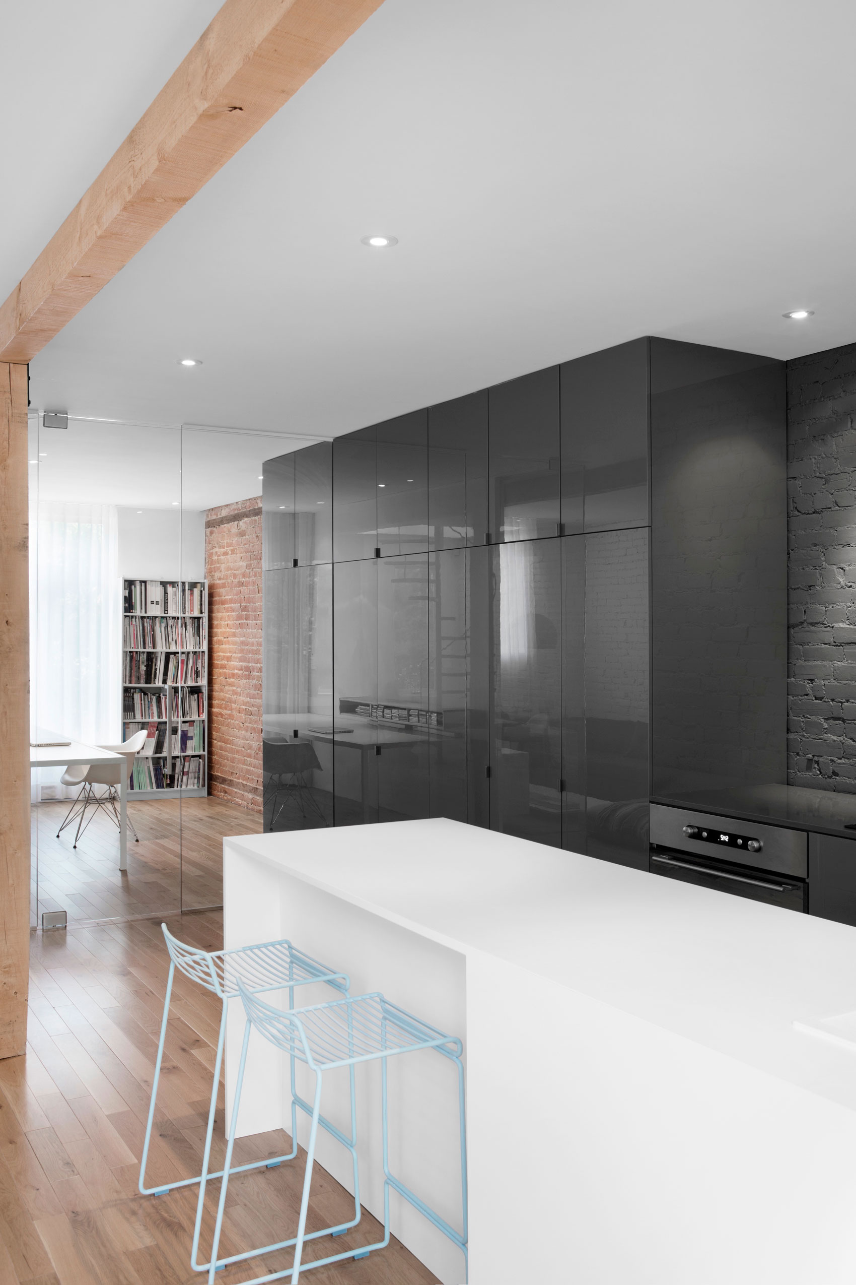 A 19th Triplex Transformed Into an Open, Light-Filled Loft Apartment in Montreal by Anne Sophie Goneau (4)