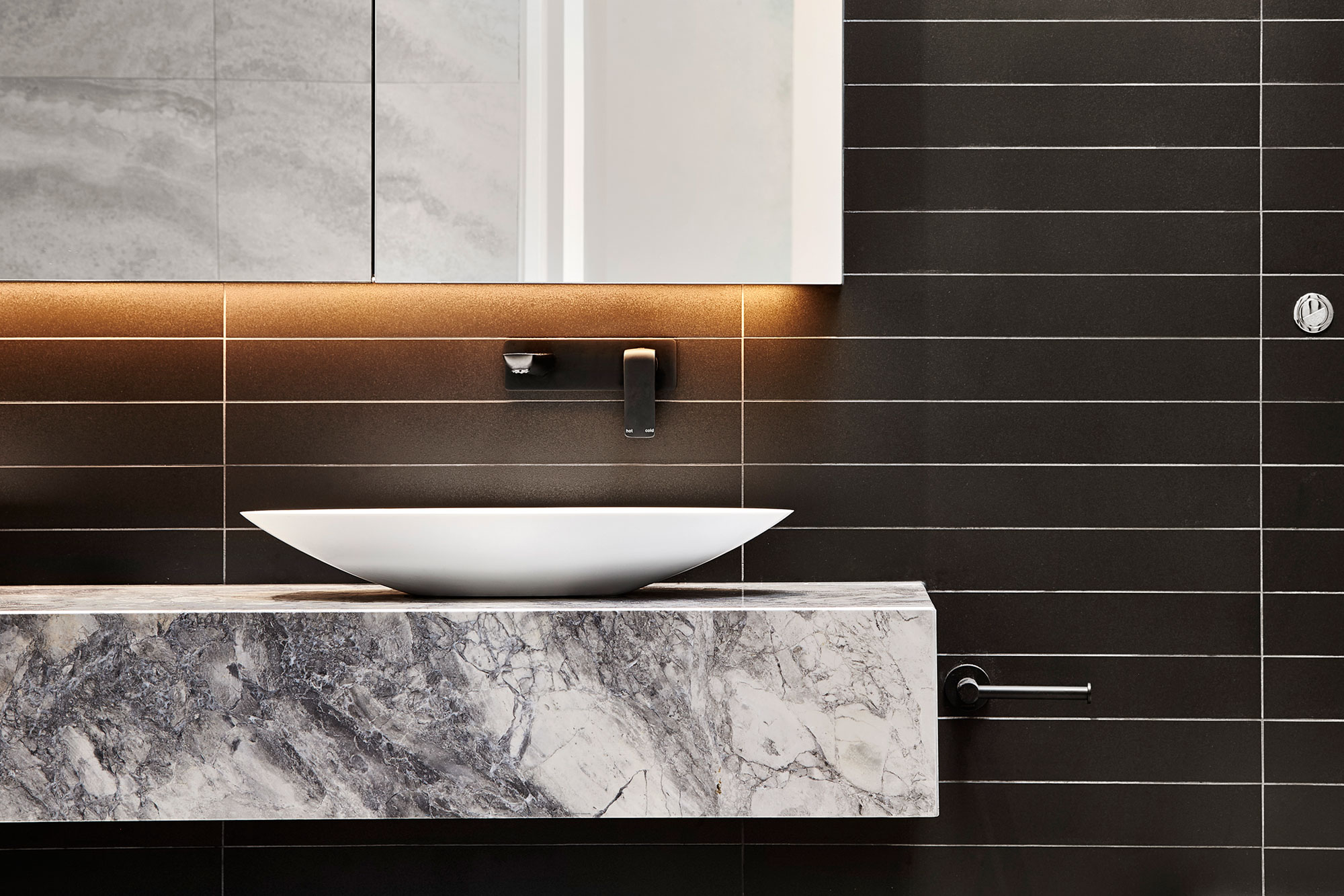 A 70s Home Transformed into a Striking Modern House in Caulfield, Australia by Finney (11)