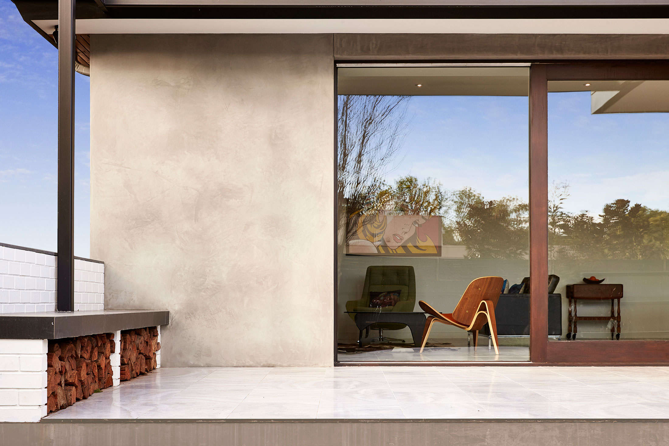 A 70s Home Transformed into a Striking Modern House in Caulfield, Australia by Finney (4)
