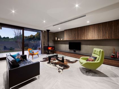 A 70s Home Transformed into a Striking Modern House in Caulfield, Australia by Finney (5)