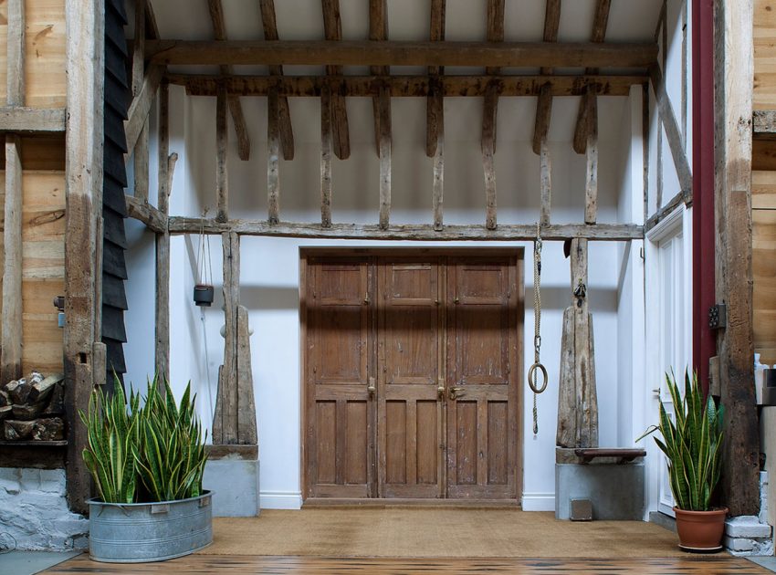 A Barn Transformed into a Beautiful Countryside Home in Folkestone, England by Liddicoat & Goldhill (10)