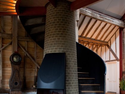 A Barn Transformed into a Beautiful Countryside Home in Folkestone, England by Liddicoat & Goldhill (15)