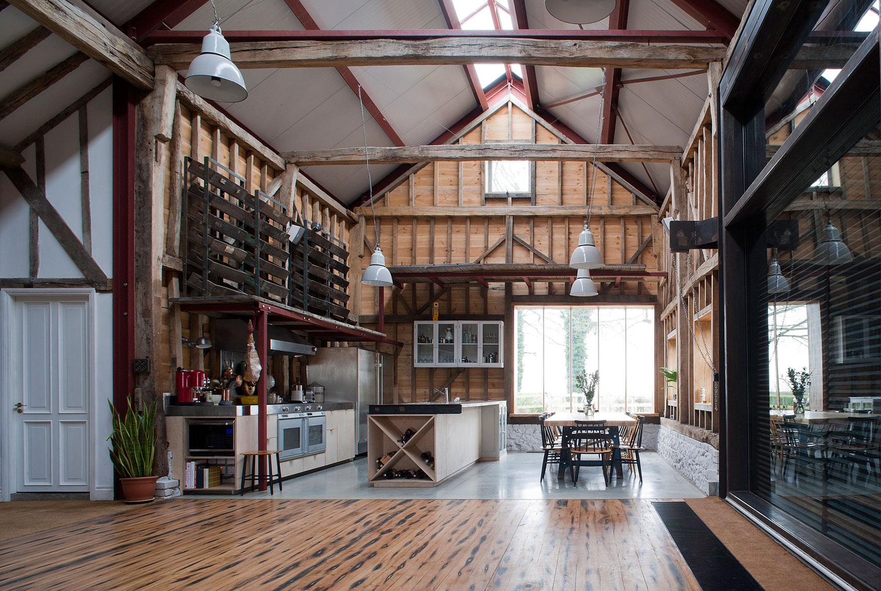 A Barn Transformed into a Beautiful Countryside Home in Folkestone, England by Liddicoat & Goldhill (20)