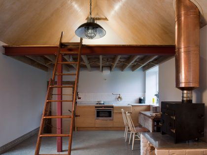 A Barn Transformed into a Beautiful Countryside Home in Folkestone, England by Liddicoat & Goldhill (21)