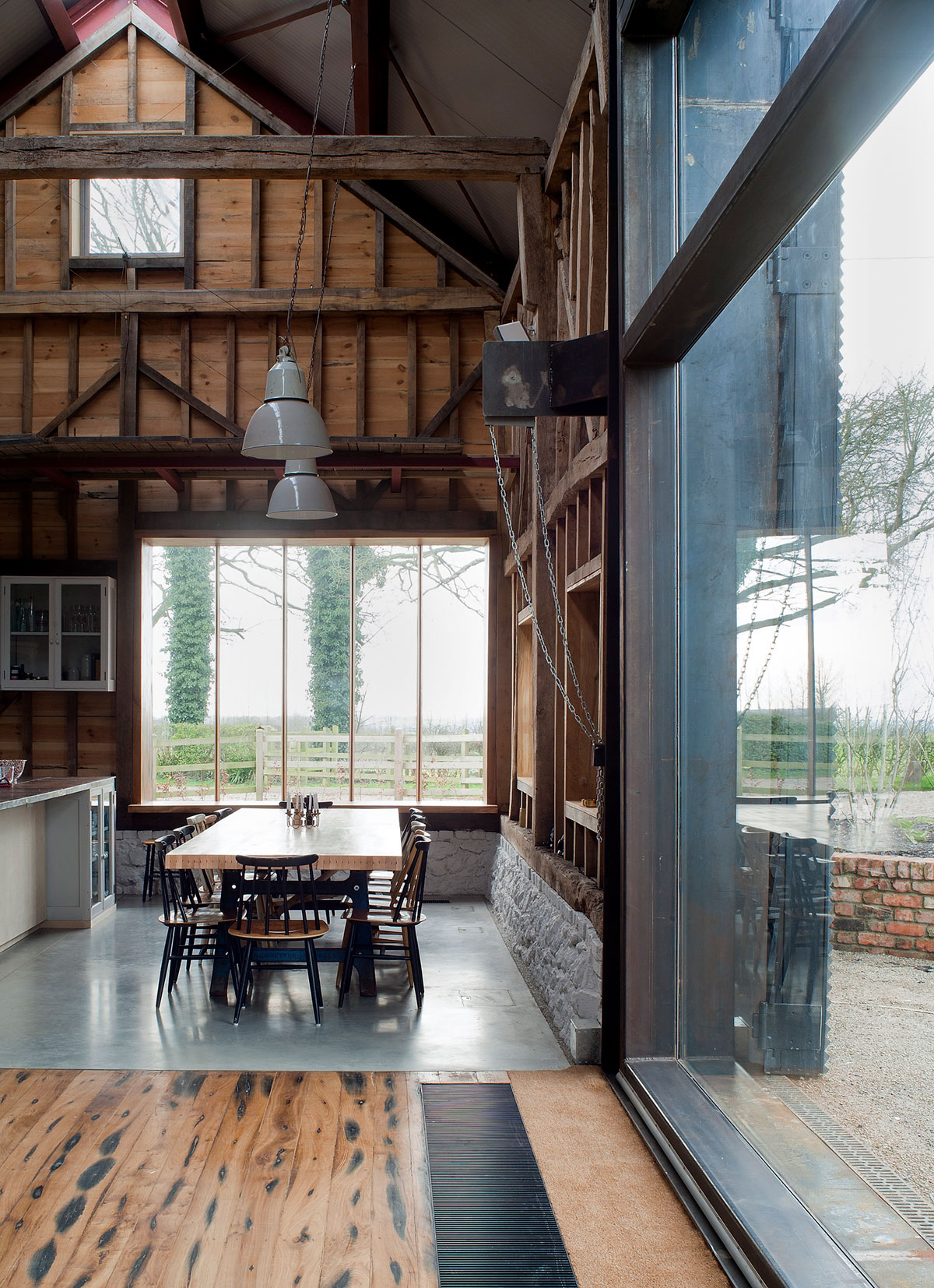 A Barn Transformed into a Beautiful Countryside Home in Folkestone, England by Liddicoat & Goldhill (23)