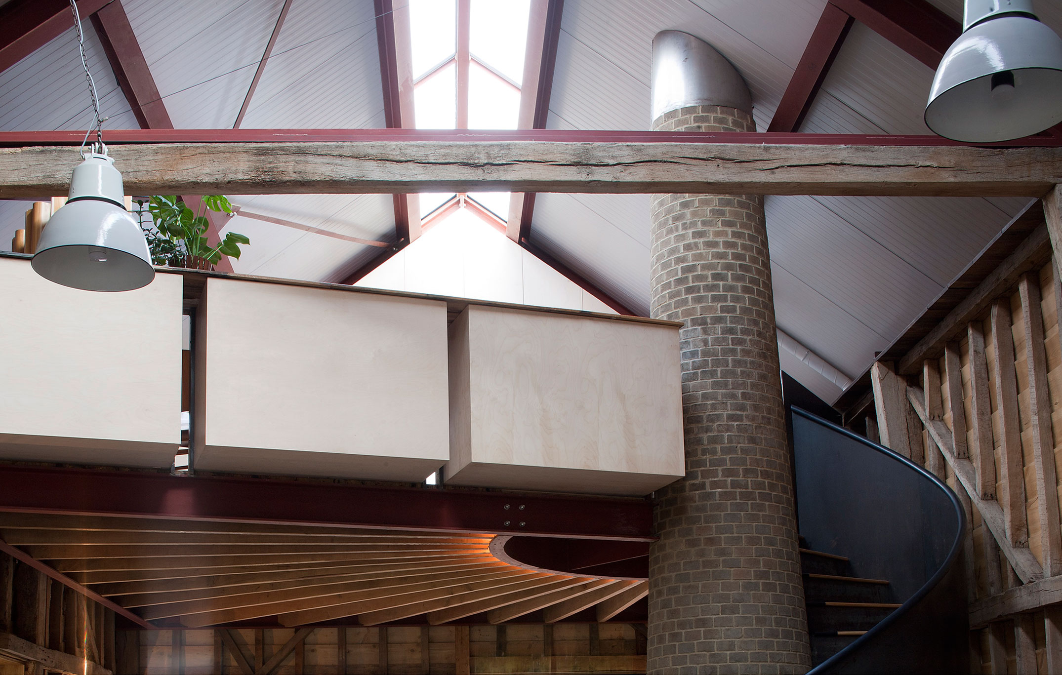 A Barn Transformed into a Beautiful Countryside Home in Folkestone, England by Liddicoat & Goldhill (25)