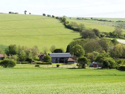 A Barn Transformed into a Beautiful Countryside Home in Folkestone, England by Liddicoat & Goldhill (31)