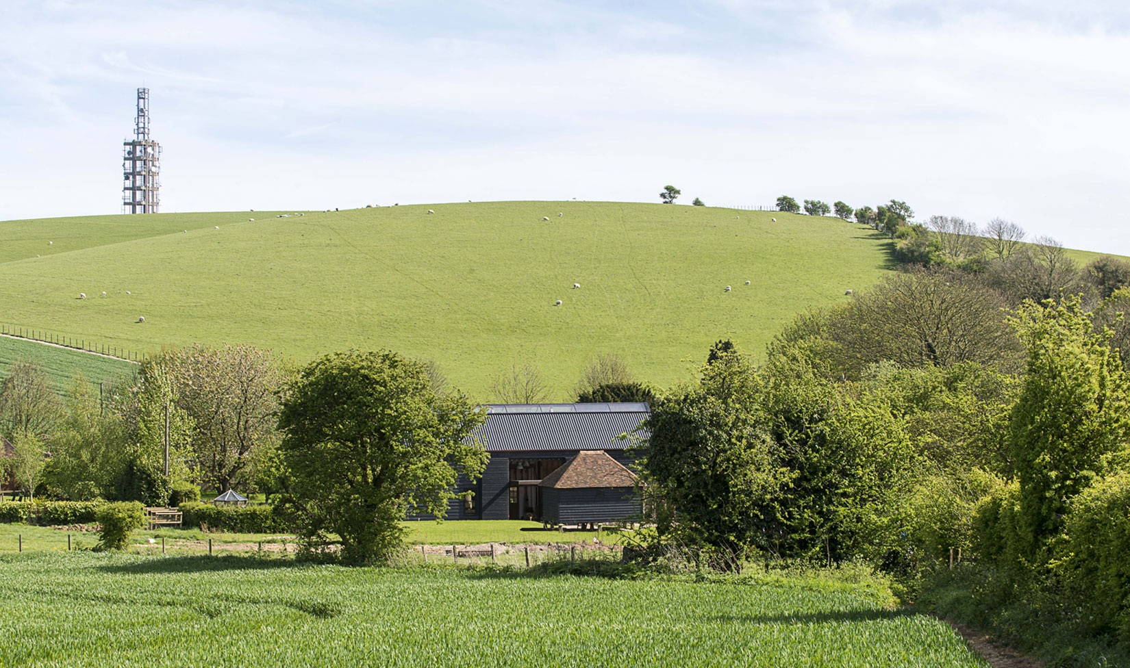 A Barn Transformed into a Beautiful Countryside Home in Folkestone, England by Liddicoat & Goldhill (32)