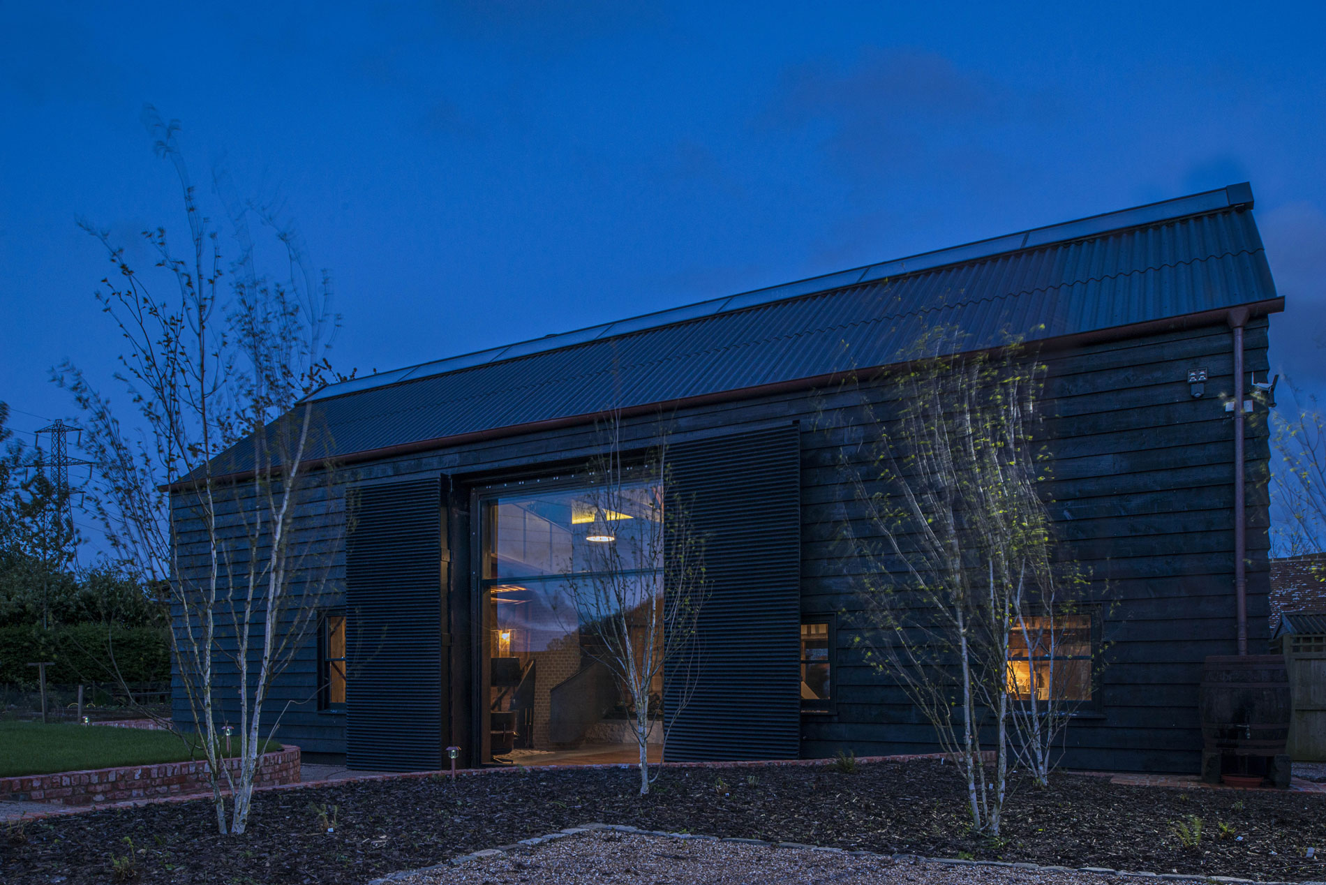 A Barn Transformed into a Beautiful Countryside Home in Folkestone, England by Liddicoat & Goldhill (36)