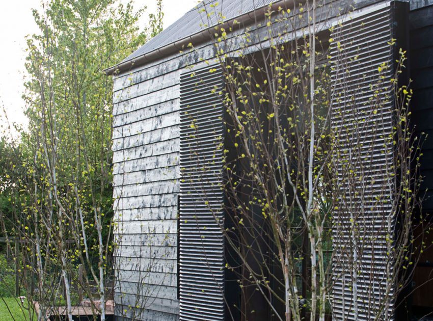 A Barn Transformed into a Beautiful Countryside Home in Folkestone, England by Liddicoat & Goldhill (7)