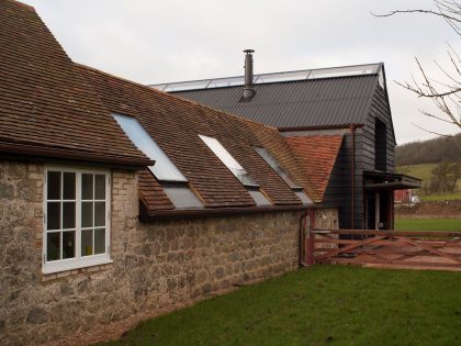 A Barn Transformed into a Beautiful Countryside Home in Folkestone, England by Liddicoat & Goldhill (9)