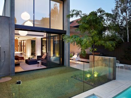 A Beautiful Contemporary Home with Industrial and Warm Interiors in South Yarra by AGUSHI & WORKROOM Design (27)