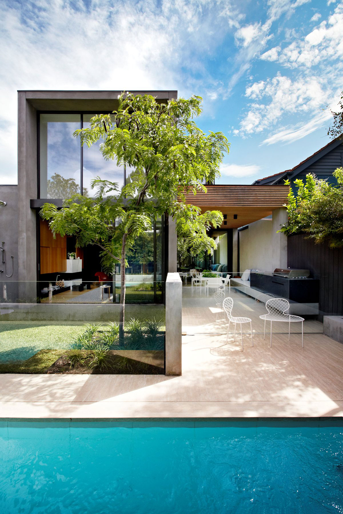 A Beautiful Contemporary Home with Industrial and Warm Interiors in South Yarra by AGUSHI & WORKROOM Design (5)
