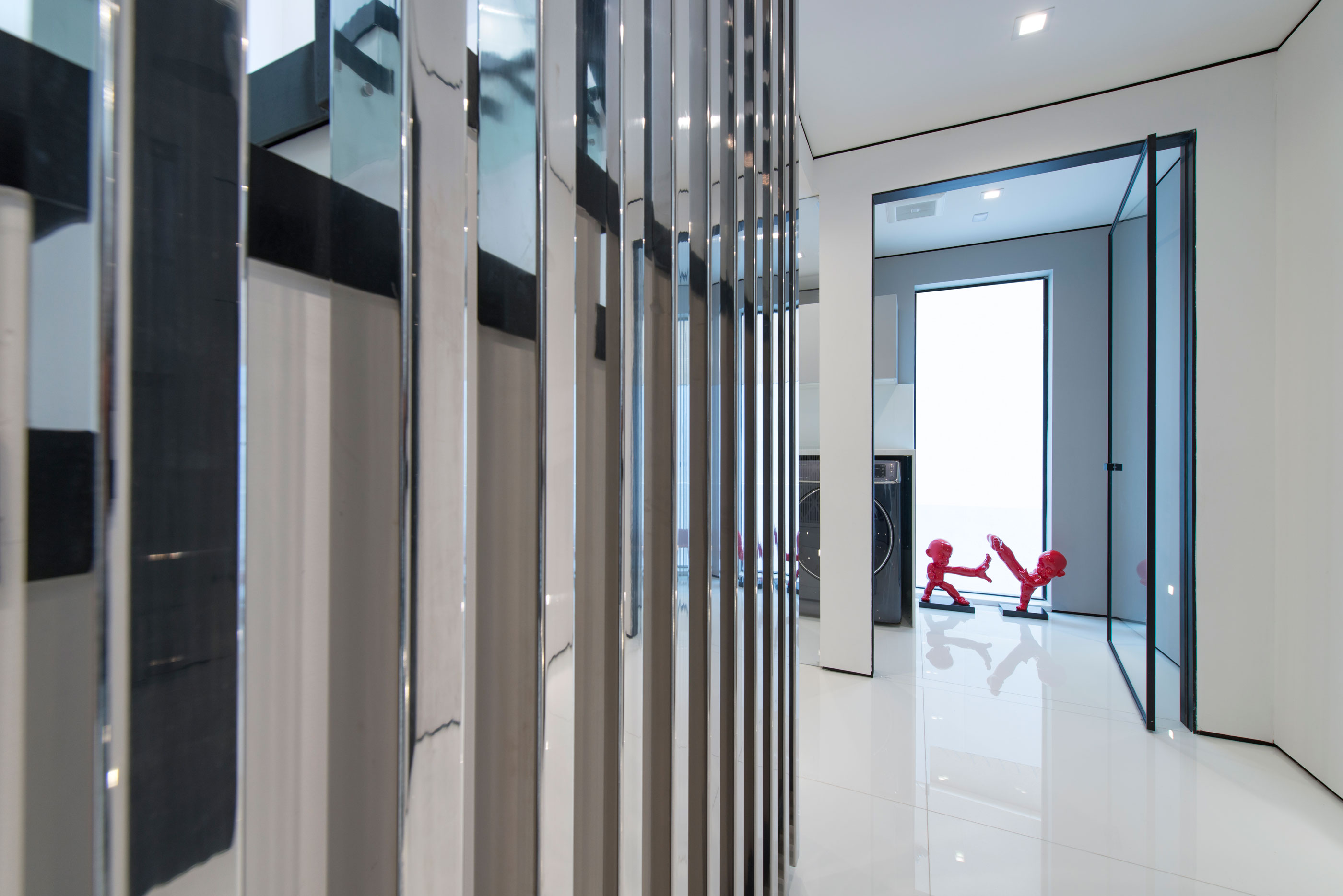 A Stylish and Beautiful Modern Home with Spectacular Views in Los Angeles by Ori Ayonmike (30)