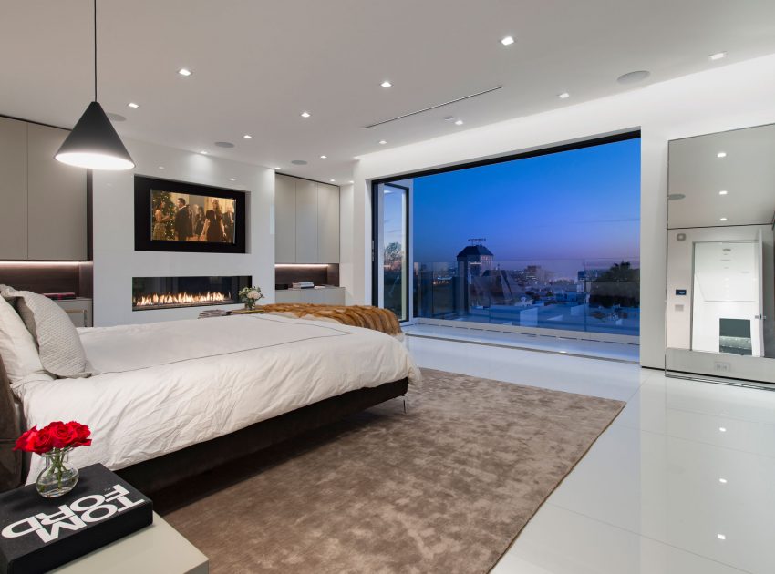 A Stylish and Beautiful Modern Home with Spectacular Views in Los Angeles by Ori Ayonmike (40)
