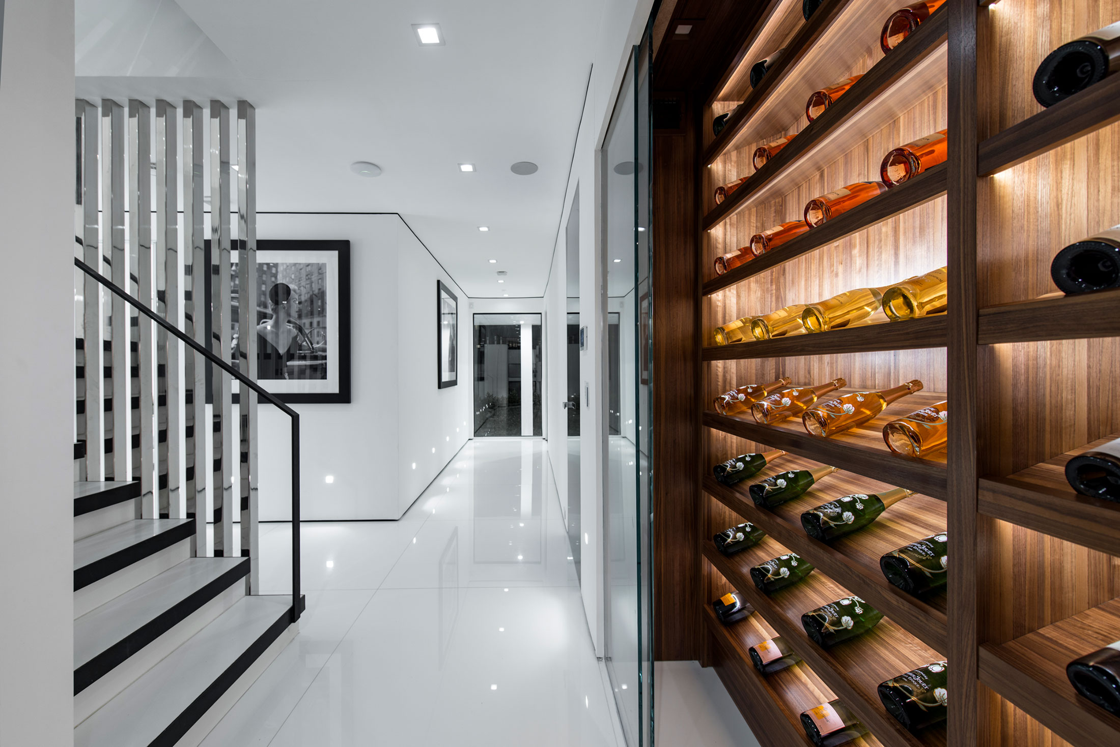 A Stylish and Beautiful Modern Home with Spectacular Views in Los Angeles by Ori Ayonmike (44)