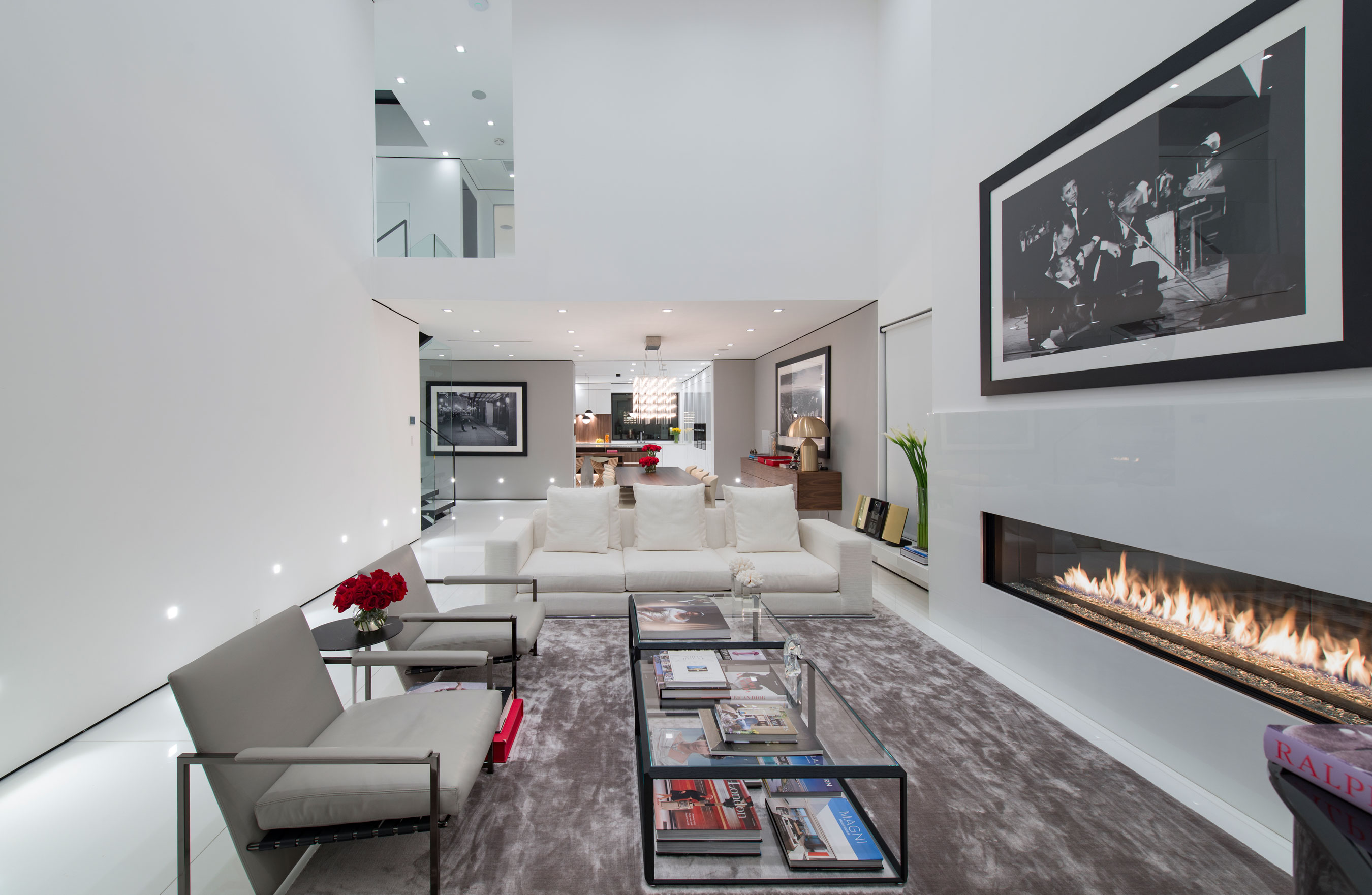 A Stylish and Beautiful Modern Home with Spectacular Views in Los Angeles by Ori Ayonmike (49)