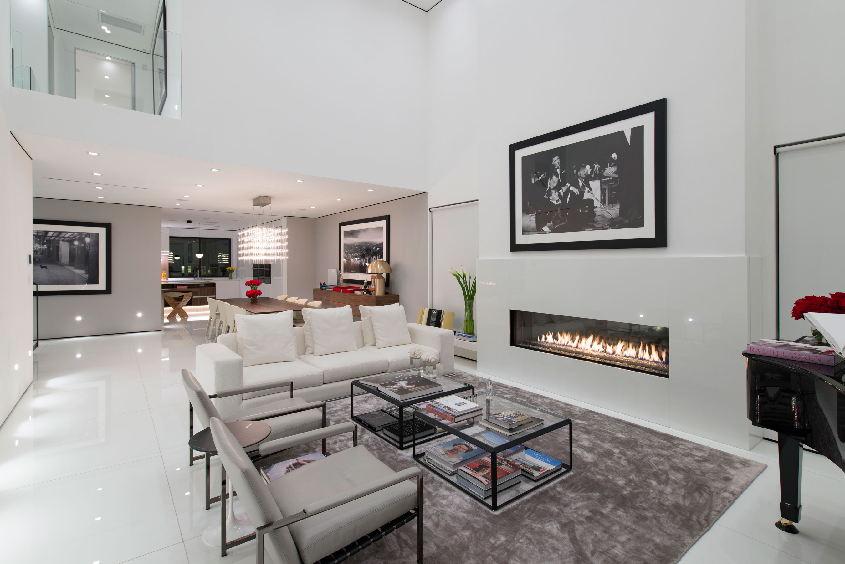 A Stylish and Beautiful Modern Home with Spectacular Views in Los Angeles by Ori Ayonmike (50)