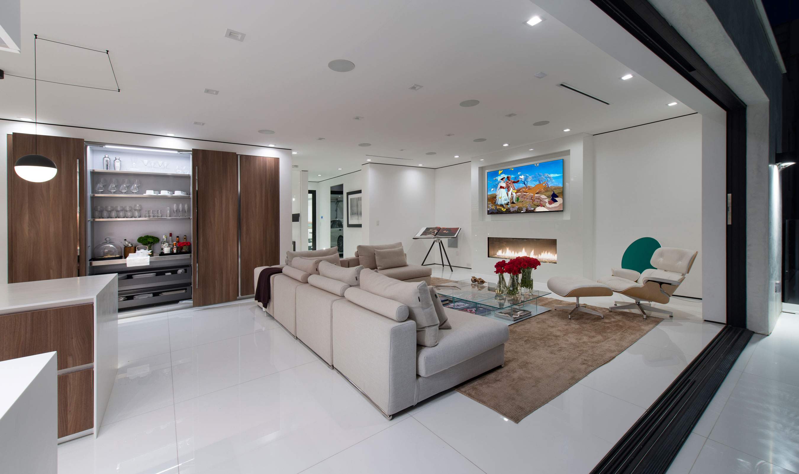 A Stylish and Beautiful Modern Home with Spectacular Views in Los Angeles by Ori Ayonmike (55)