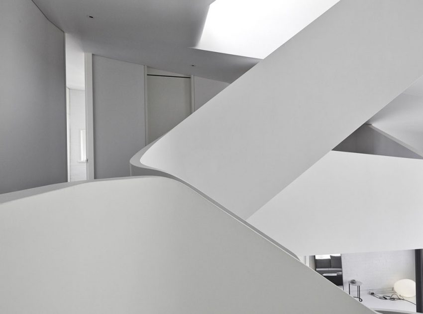 A Beautiful Modern Minimalist Loft with a Sculptural Staircase in Melbourne by Adrian Amore (11)