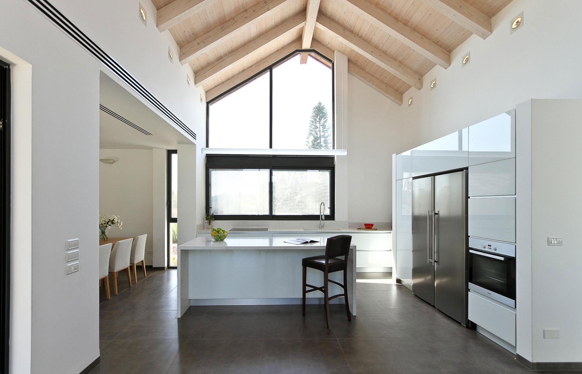 A Beautiful Contemporary Home with Classic Warm Elements and Interesting Views in Pardes Hanna by SaaB architects (15)