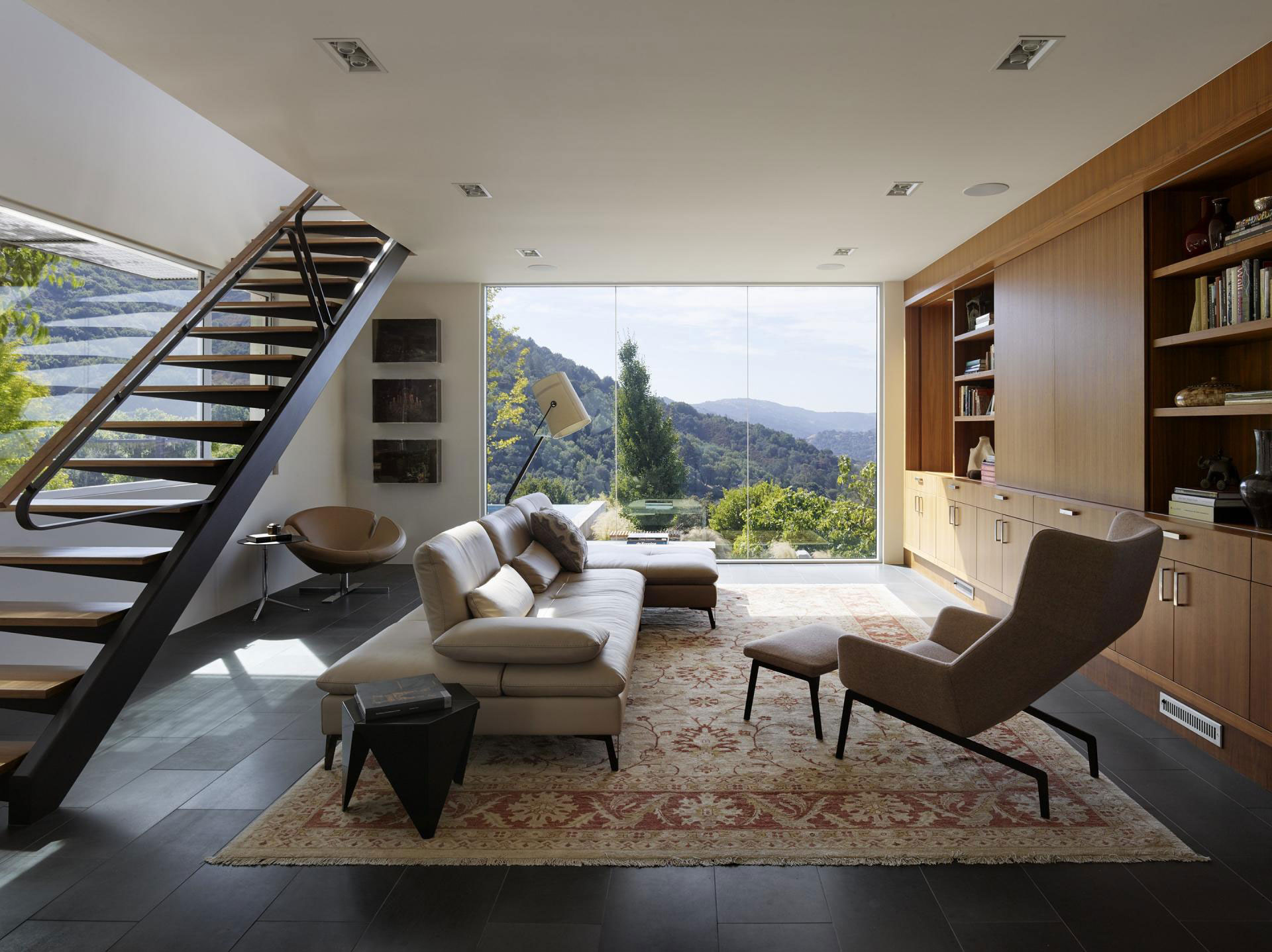 A Bright Contemporary Home Perched Above the Silicon Valley in Los Gatos by Schwartz and Architecture (8)