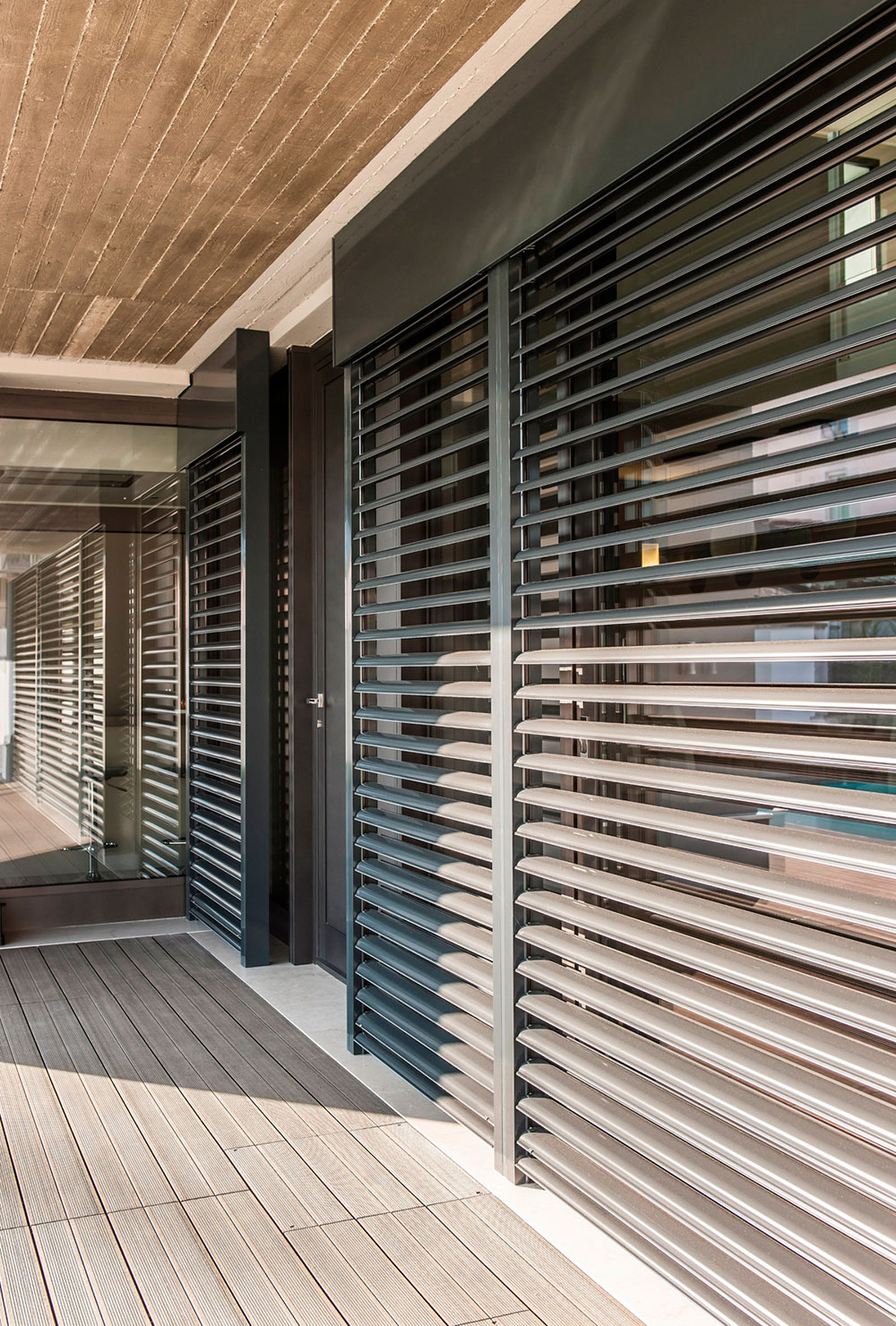 A Bright Contemporary House with Pool and Focus on Natural Light in Brescia by bp Laboratorio di Arch (5)